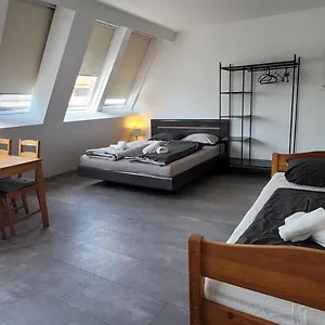Tota , Vienne Autriche